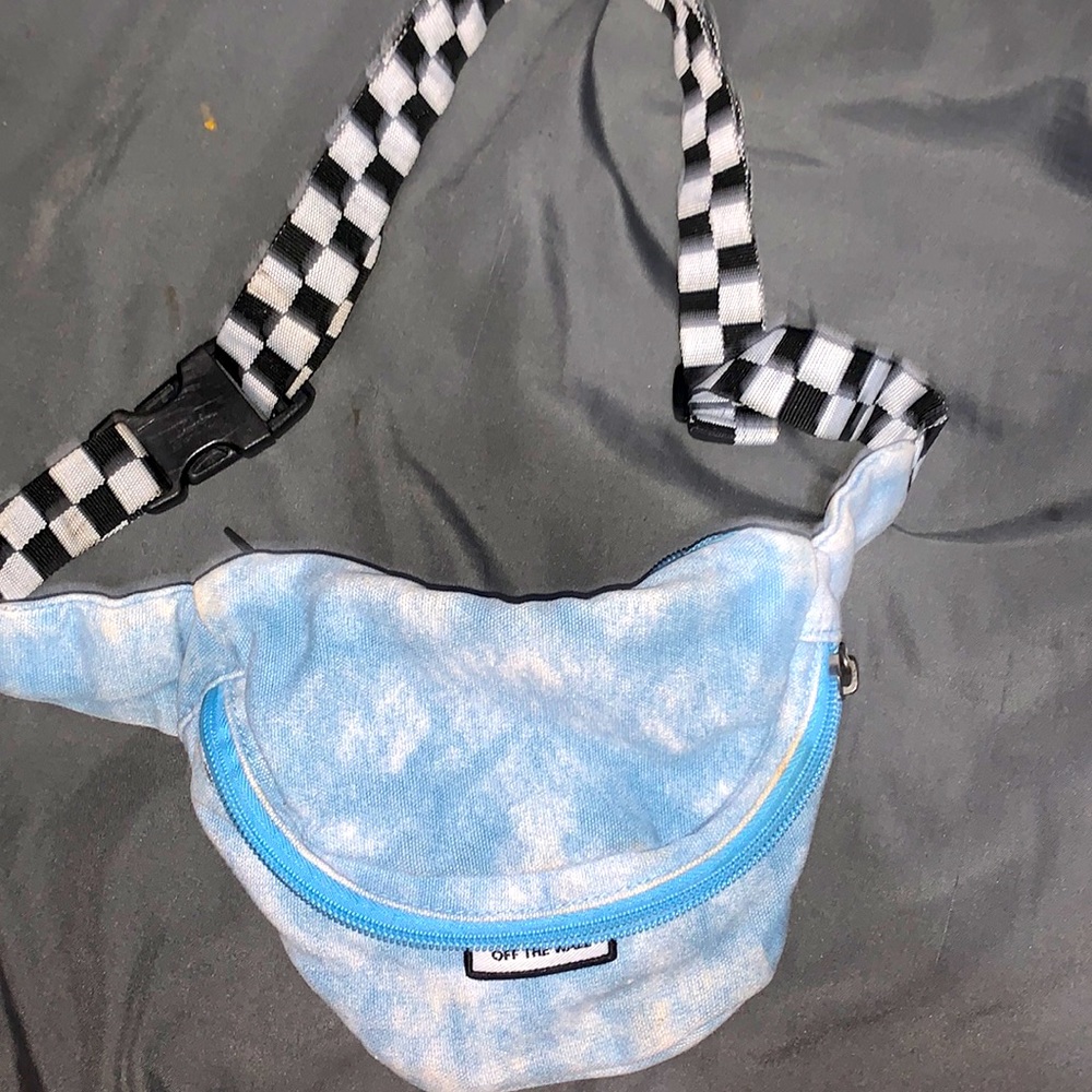 Vans off the wall fanny pack
